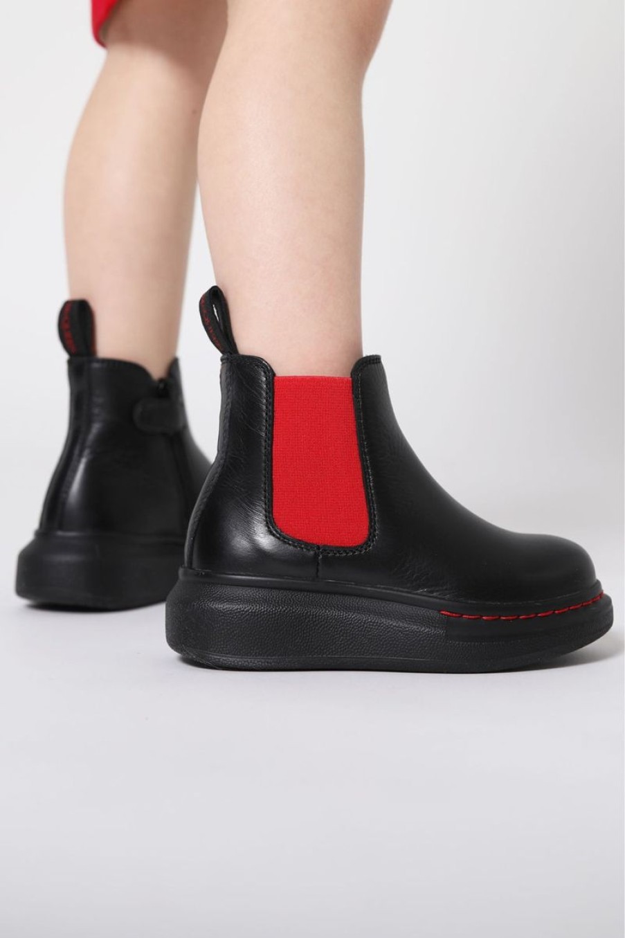 Girls Alexander McQueen Boots | Alexander Mcqueen - Kids Leather Chunky Chelsea Boots | Childsplay Clothing